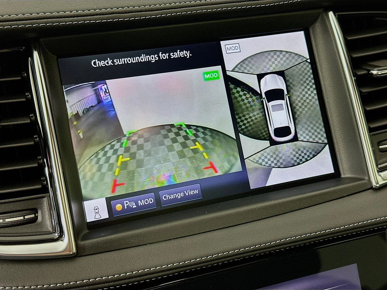 2025 INFINITI QX55 Essential - Photo 14