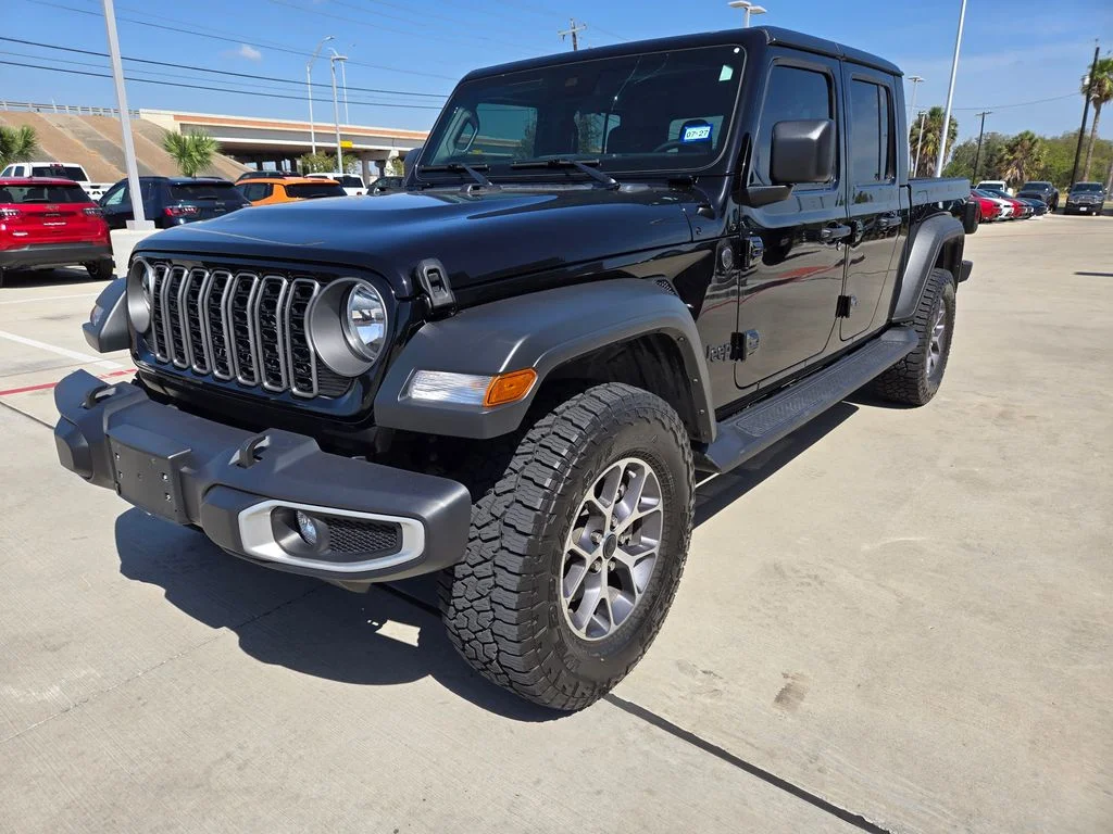 Used 2025 Black Jeep Sport S image 7