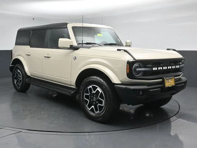 2025 Ford Bronco Outer Banks 4x4's photo