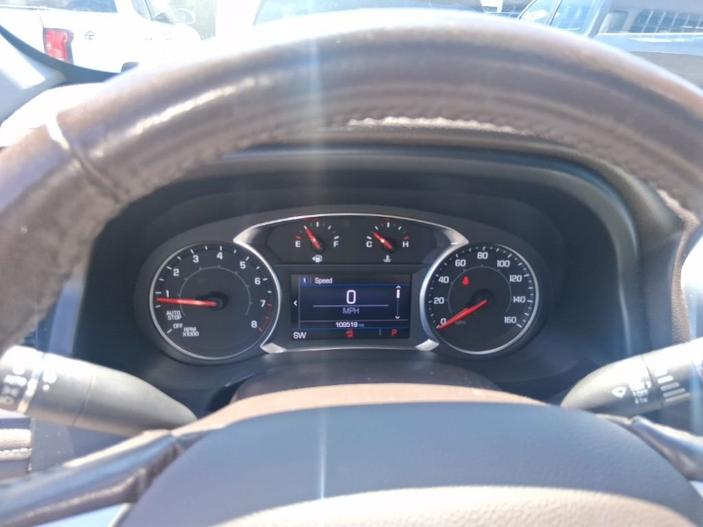 Used 2020 White GMC SLT image 9