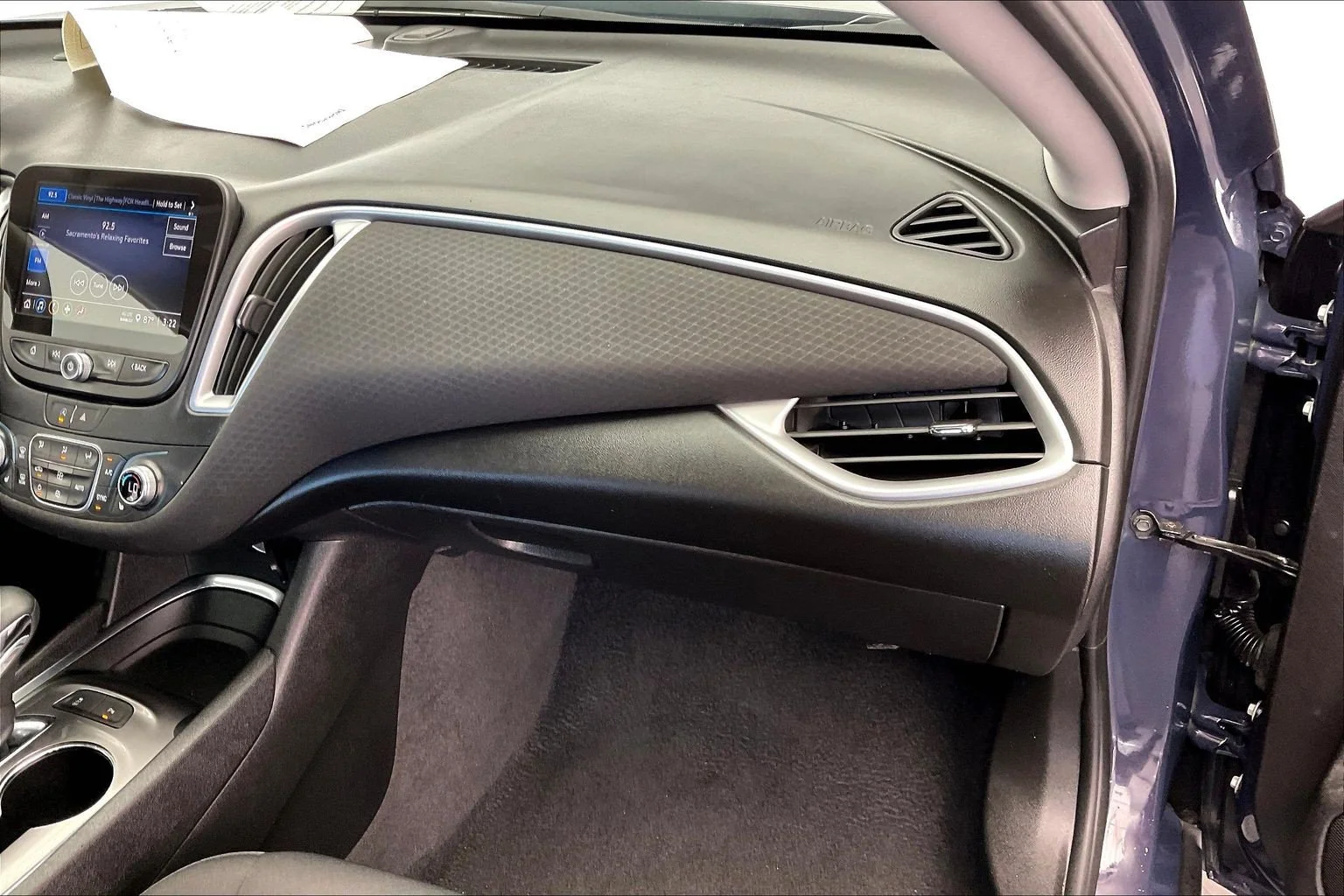 Used 2025 Night Shade Metallic Chevrolet LT image 15