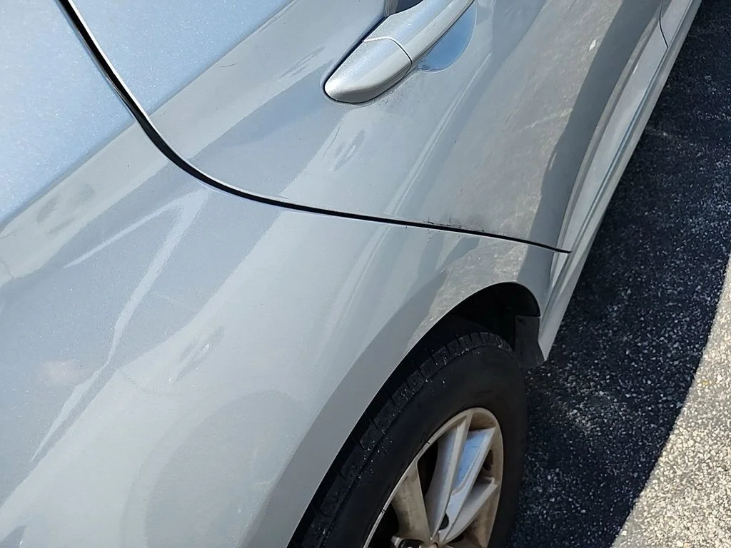 Used 2019 Silver Hyundai SE image 13