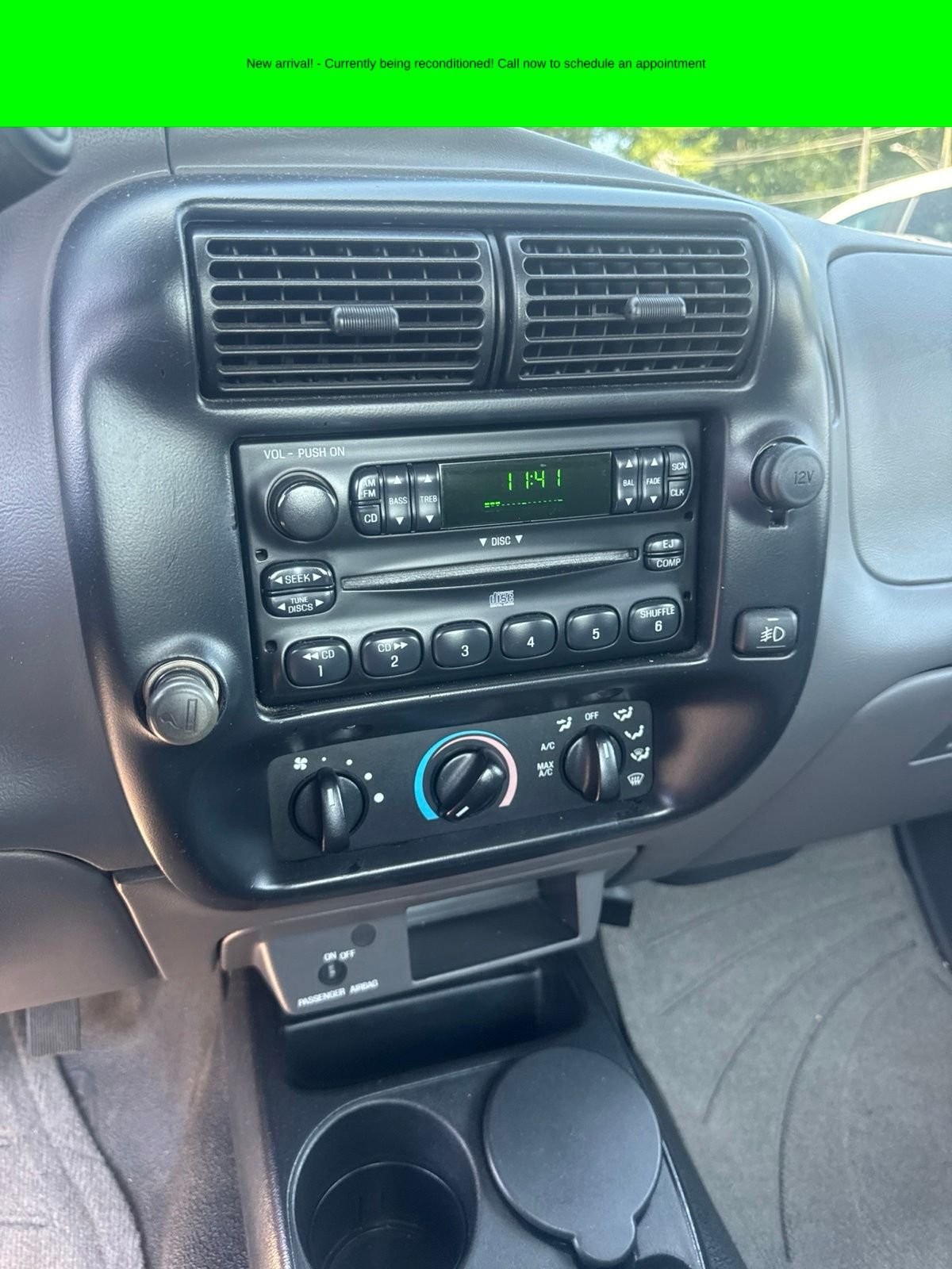 Used 2001  Ford Edge image 5