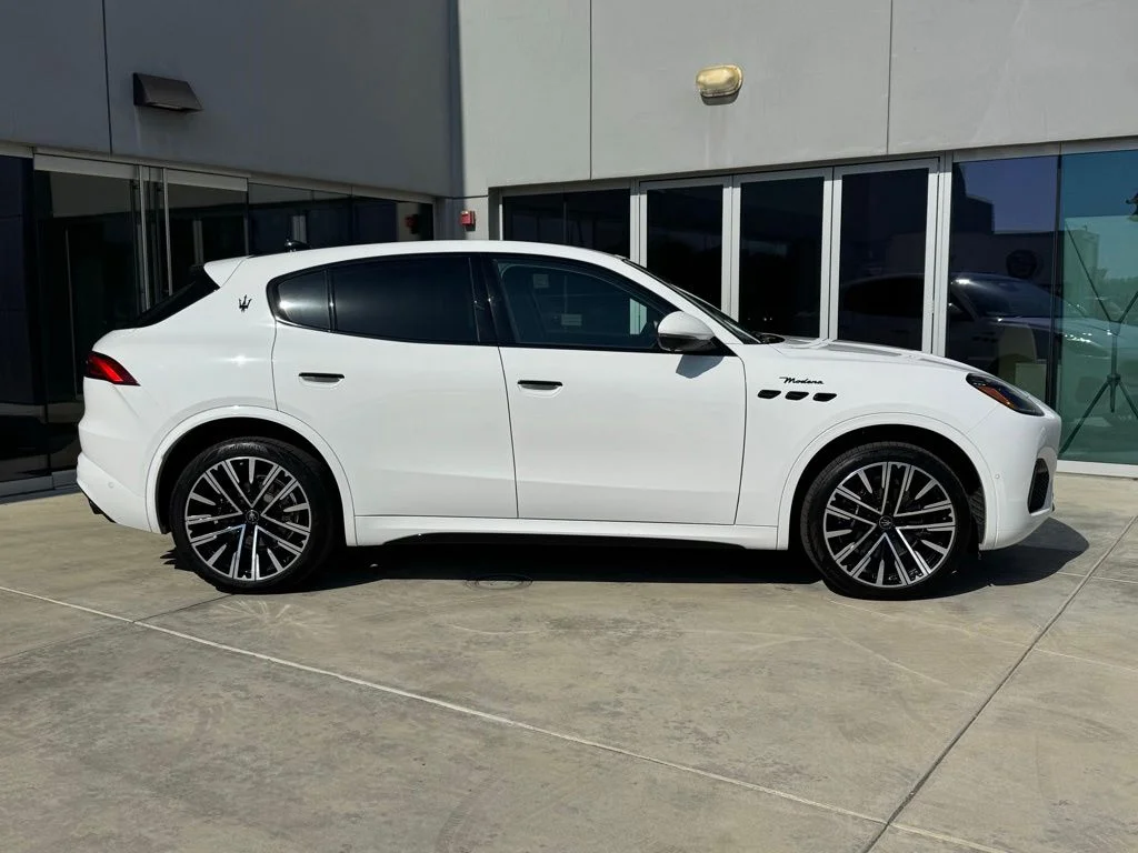 Used 2025 Bianco Maserati Modena image 9