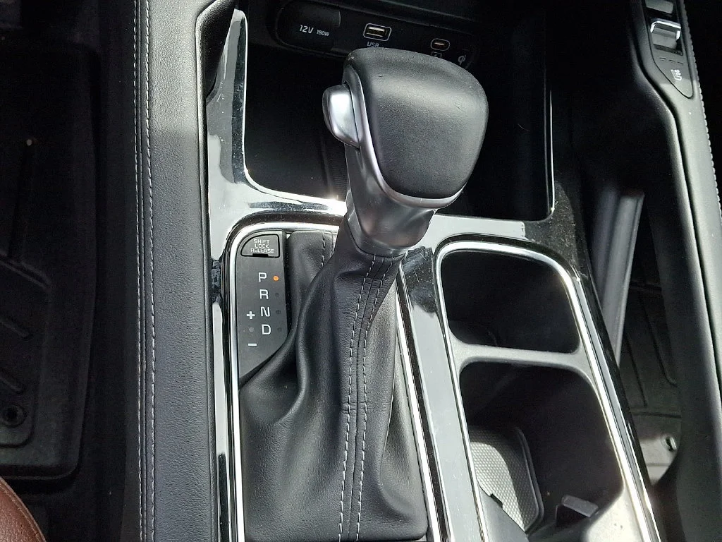 Used 2023 Ebony Black Kia EX image 22