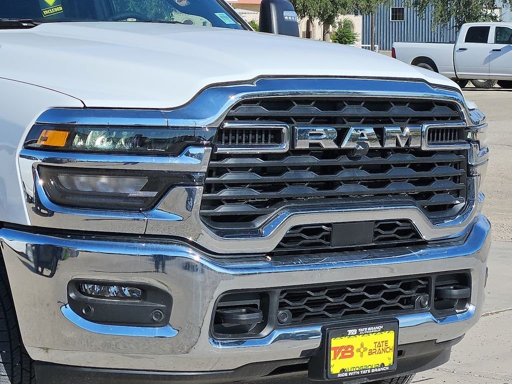 2025 RAM 3500 Big Horn - Photo 7