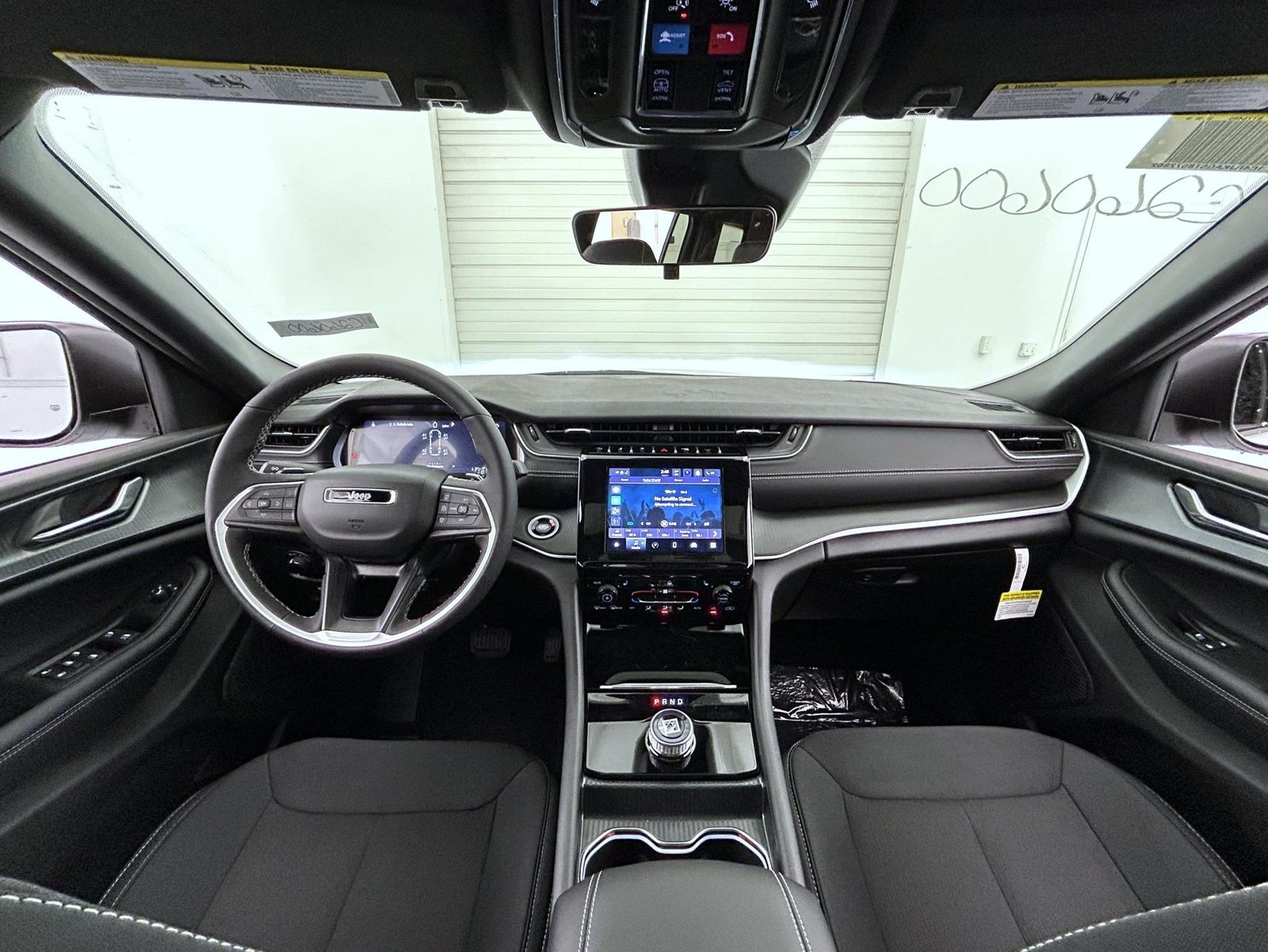 New 2026 Bright White Clear-Coat Exterior Paint Jeep Laredo image 13