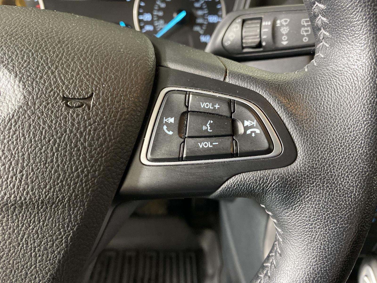 Used 2022 Luxe Yellow Ford SES image 16