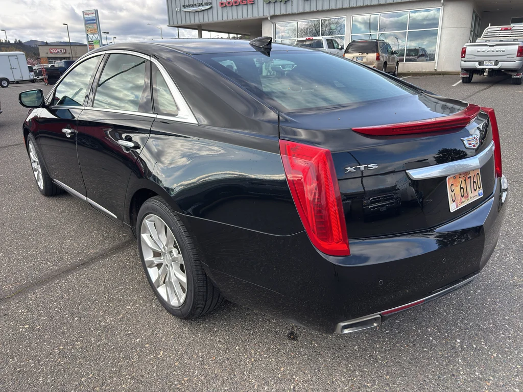 Used 2017 Black Raven Cadillac Luxury image 8
