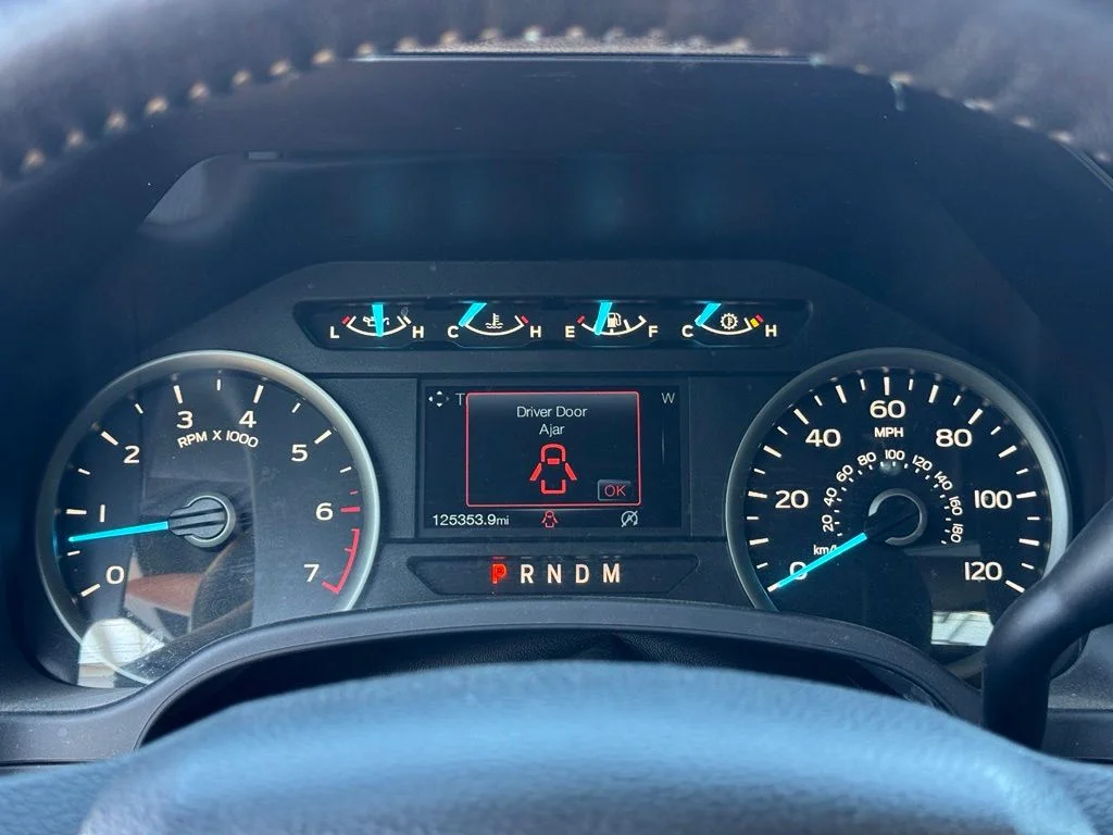 Used 2018 Silver Ford XLT image 18