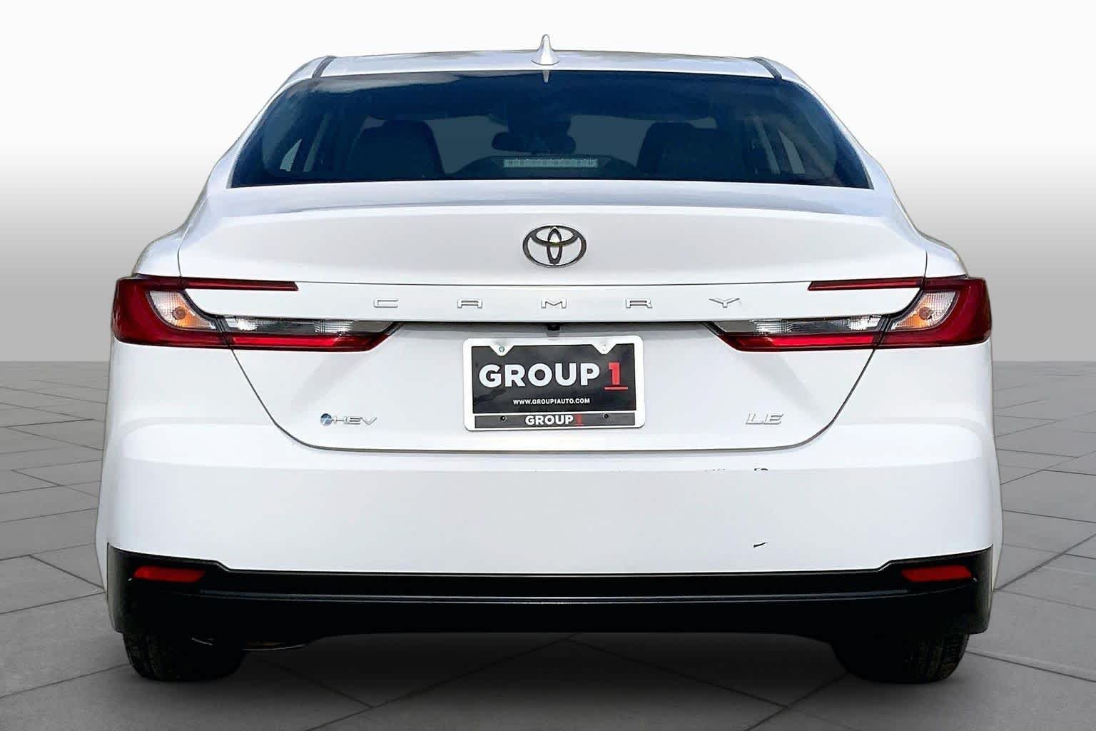 Used 2025 Ice Cap Toyota LE image 5