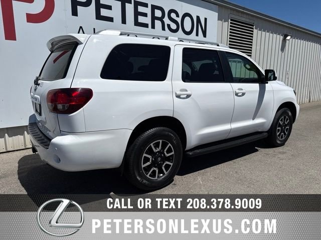 Used 2018 White Toyota SR5 image 4