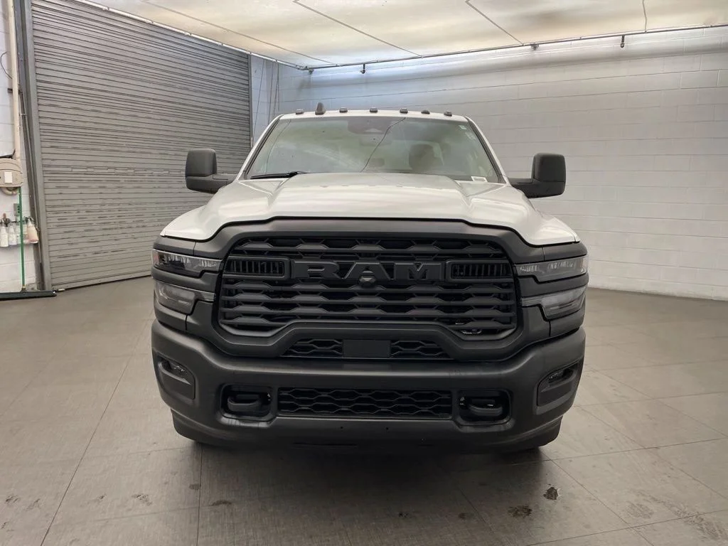 2026 RAM 3500 Chassis Tradesman - Photo 6