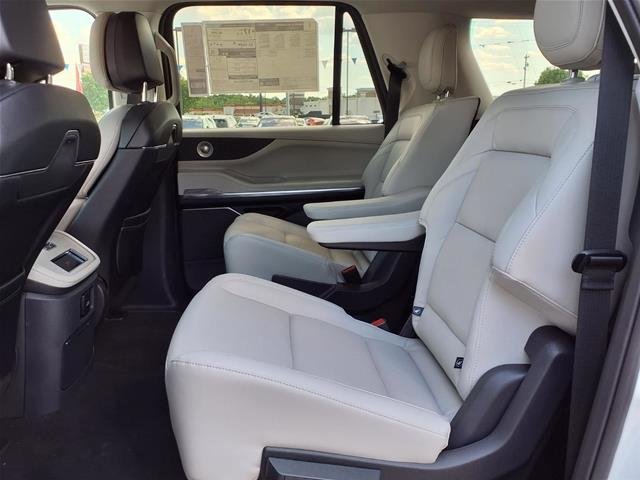 New 2025 Pristine White Metallic Tri-Coat Lincoln Reserve-L image 21