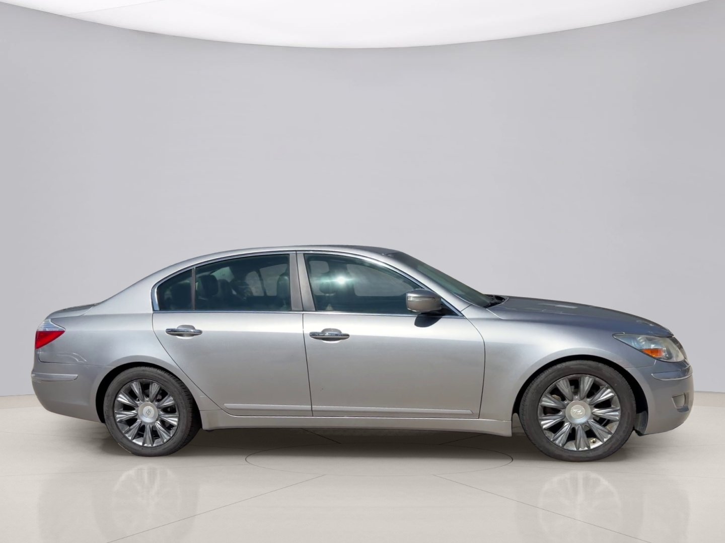 Used 2011 Gray Hyundai BASE image 6