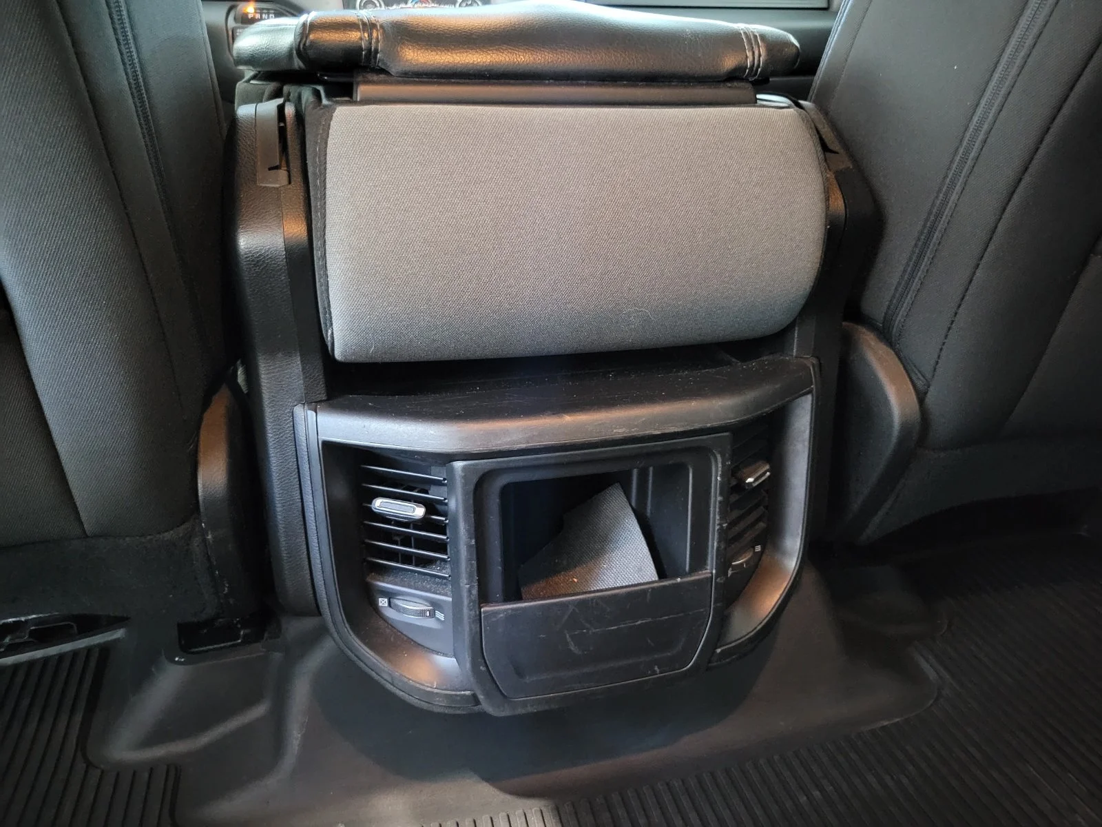 Used 2019 Gray Ram Big Horn/Lone Star image 28