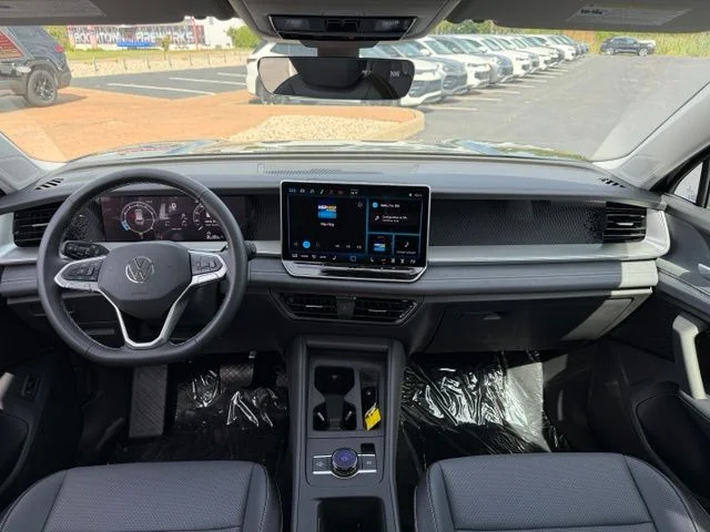 New 2026 Deep Black Pearl Volkswagen 2.0T SE image 10