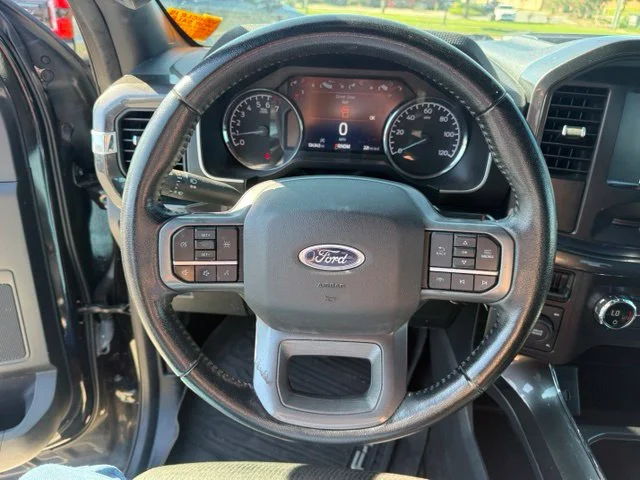 Used 2021 Black Ford XLT image 15