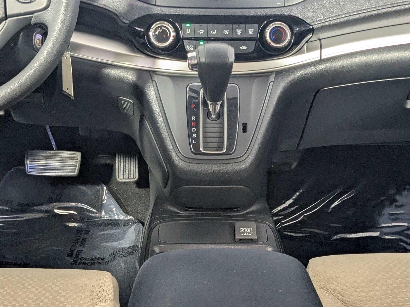 Used 2016 White Diamond Pearl Honda SE image 37