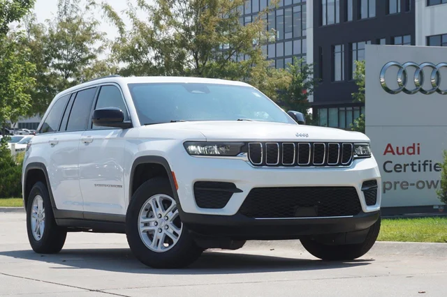 2023 Jeep Grand Cherokee Laredo