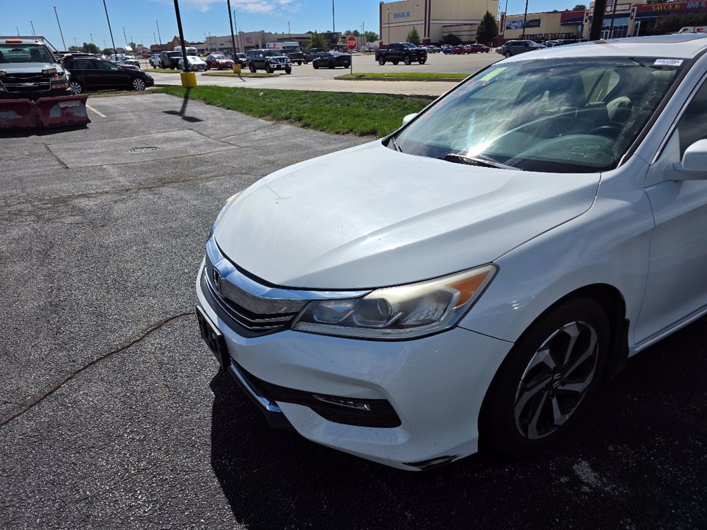 Used 2017 White Orchid Pearl Honda EX image 2