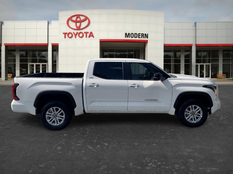 Used 2025 Ice Toyota SR5 image 4