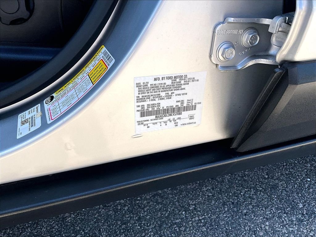 Used 2022 Silver Ford SE image 32