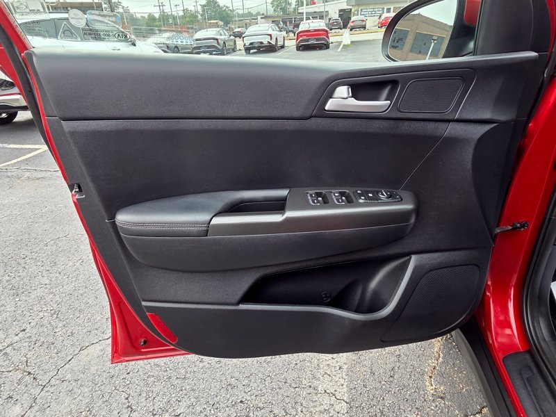 Used 2018 Red Kia LX image 21