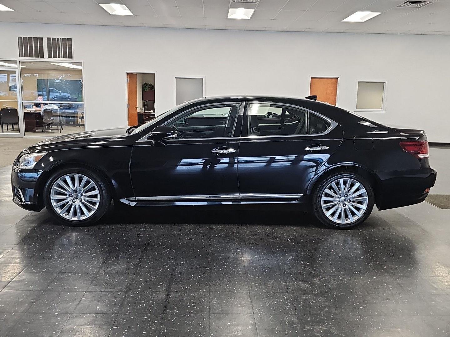 Used 2014 Obsidian Lexus 4DR SDN RWD image 8