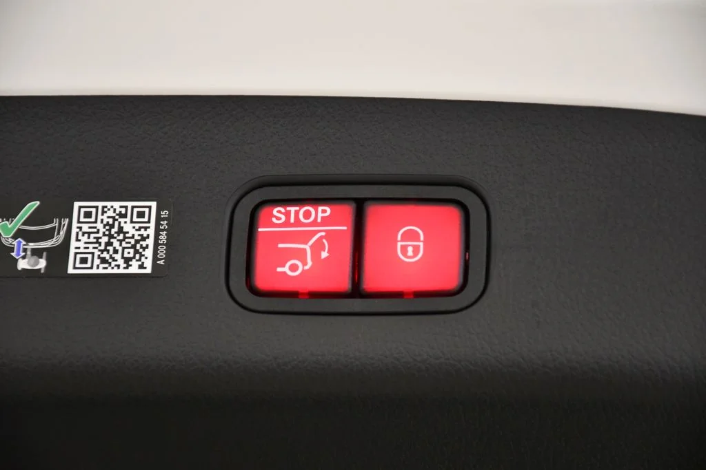 Certified Used 2026 Polar White Mercedes-Benz GLC 300 image 56