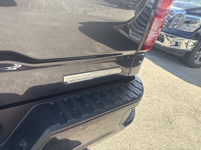 Used 2022 Titanium GMC Elevation image 7