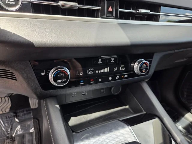 Certified Used 2024 White Mitsubishi  image 24