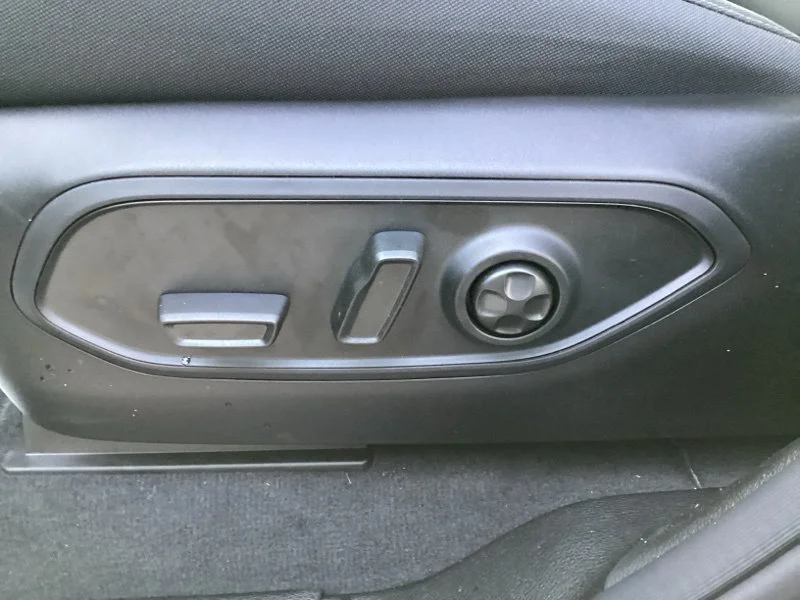 2025 Jeep Grand Cherokee Laredo - Photo 25
