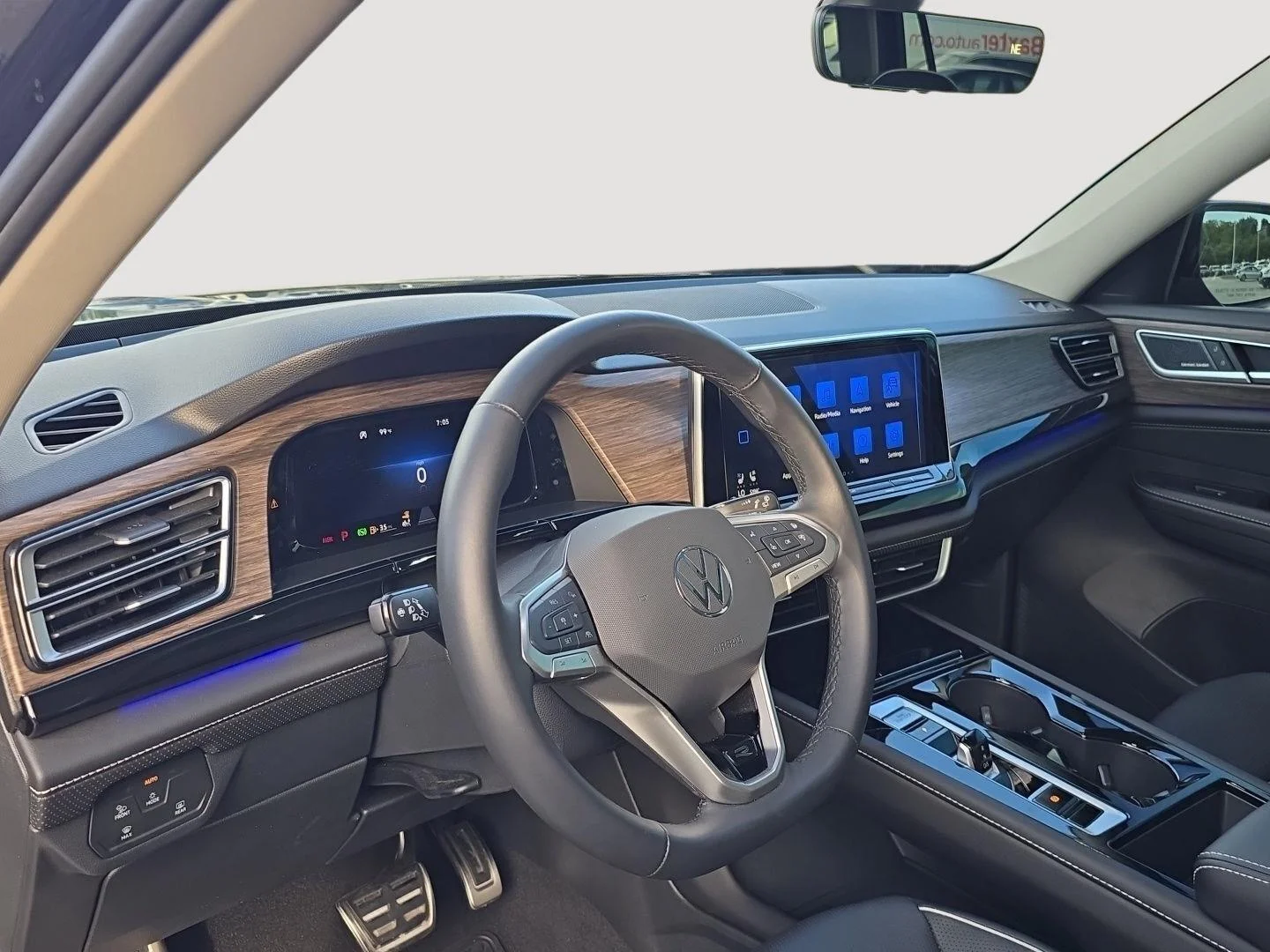 2026 Volkswagen Atlas SEL Premium R-Line - Photo 14