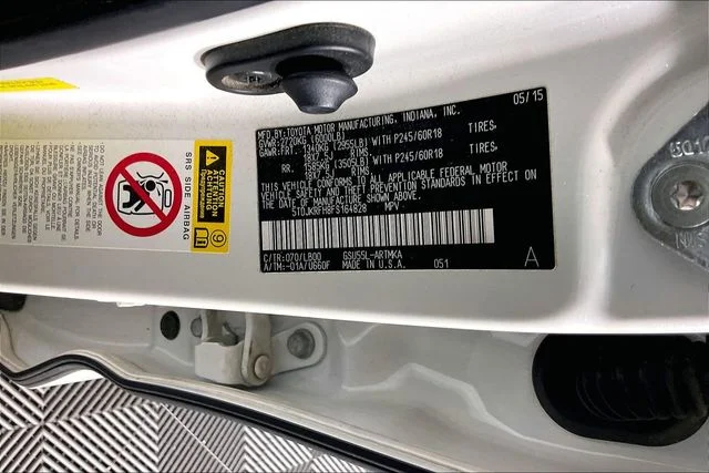 Used 2015 White Toyota XLE V6 image 5