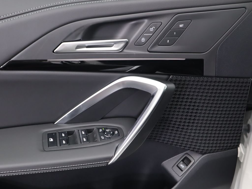 2025 BMW X1 28i - Photo 25