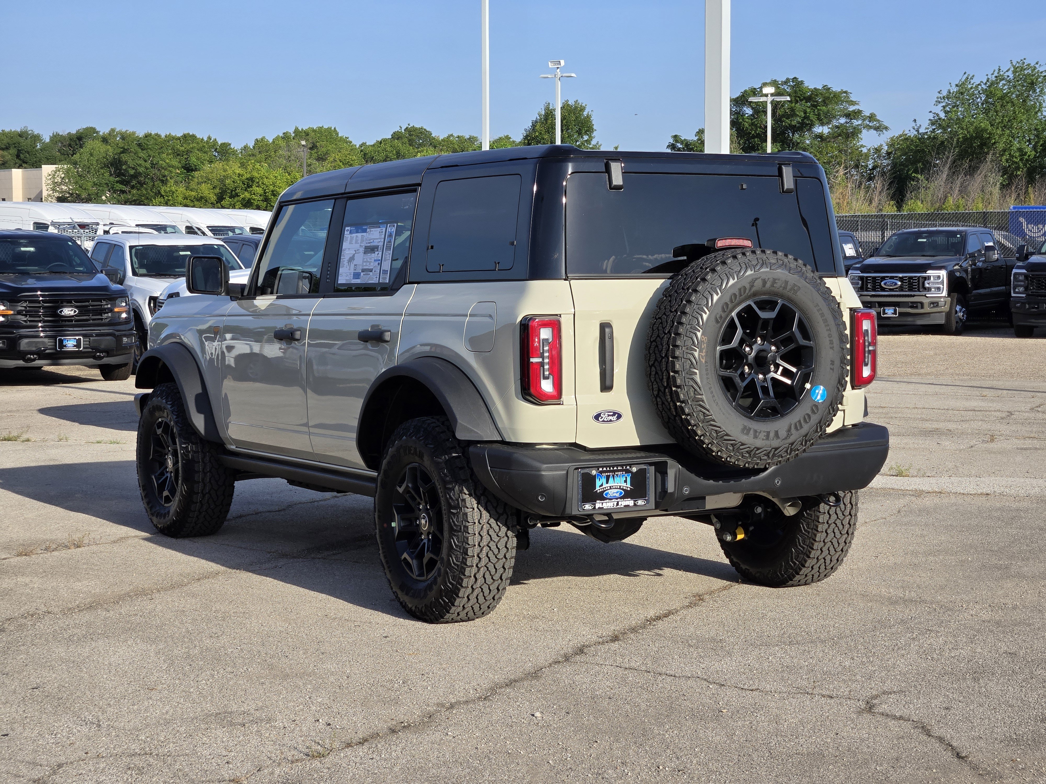 New 2026 Beige Ford Badlands image 3