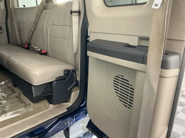 Used 2008 Dark Blue Pearl Clearcoat Metallic Ford Lariat image 19