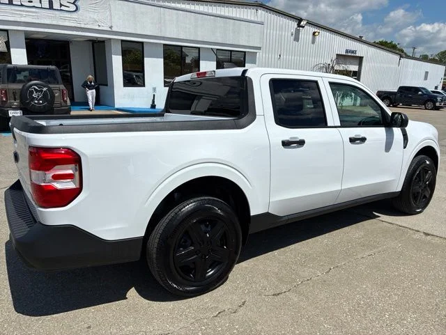 Certified Used 2025 White Ford XL image 7