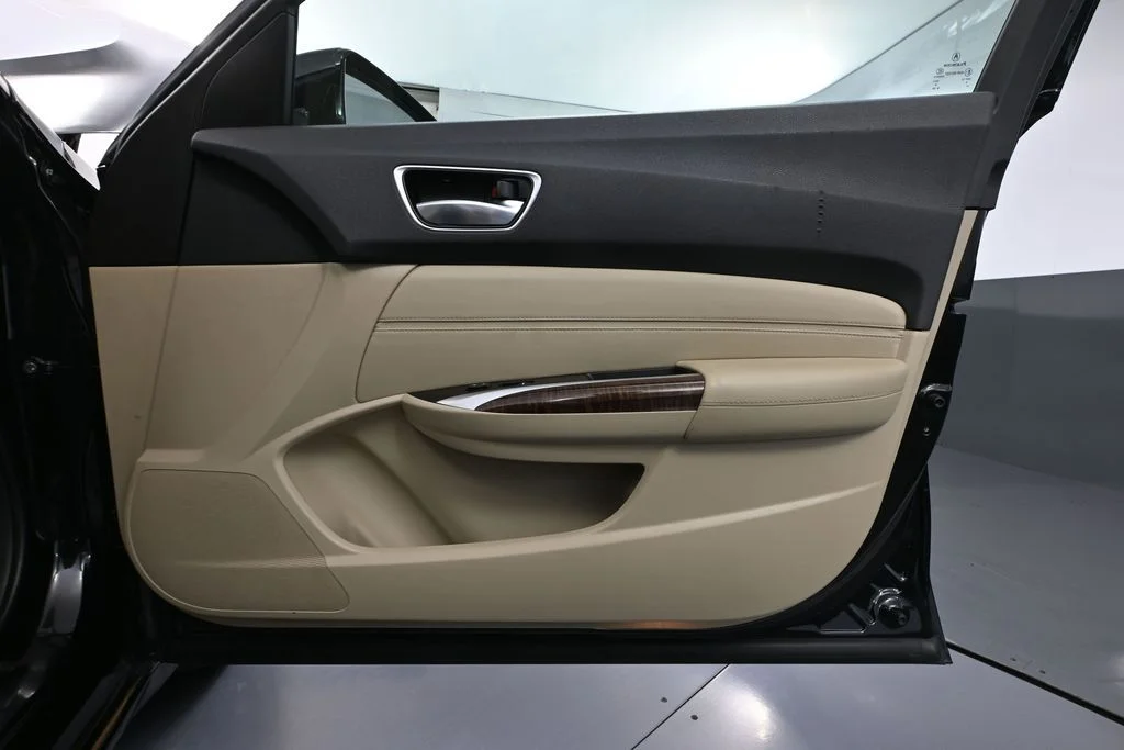 Used 2020 Black Acura 2.4L image 37