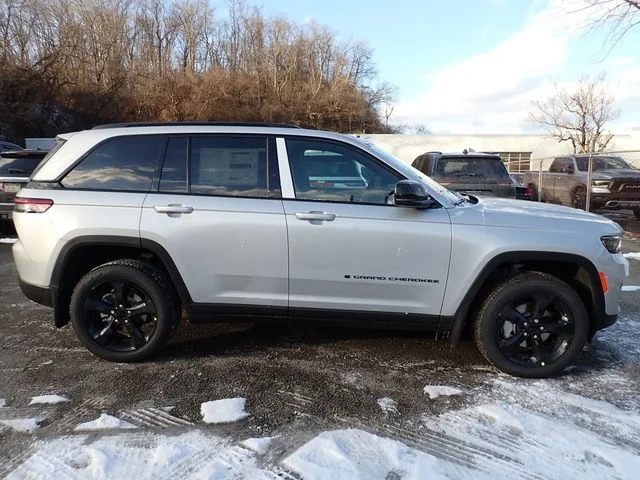 New 2025 Silver Jeep Limited image 8