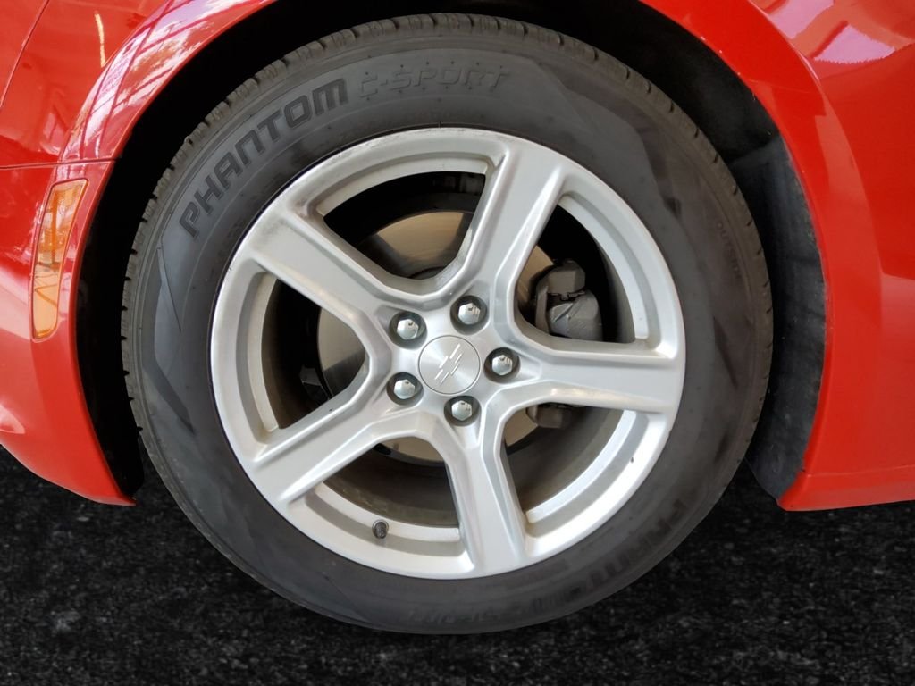 Used 2018 Red Chevrolet 1LT image 26