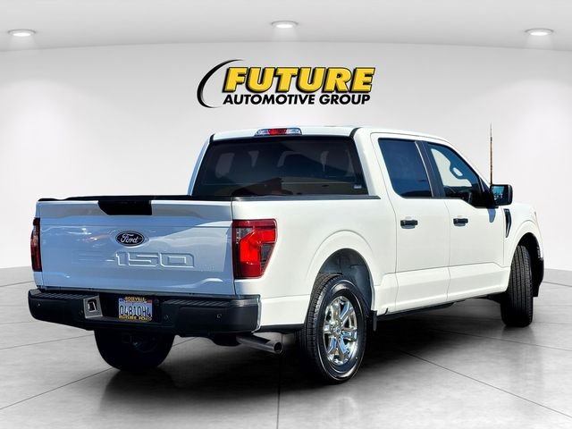 Used 2025 White Ford XL image 4
