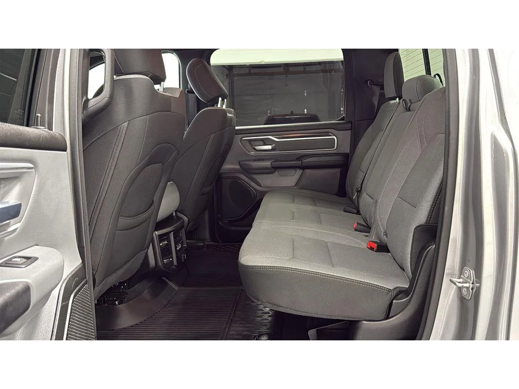 Used 2022 Billet Silver Metallic Clearcoat Ram Big Horn Crew Cab 4X4 3.6L V6 1 OWNER image 36