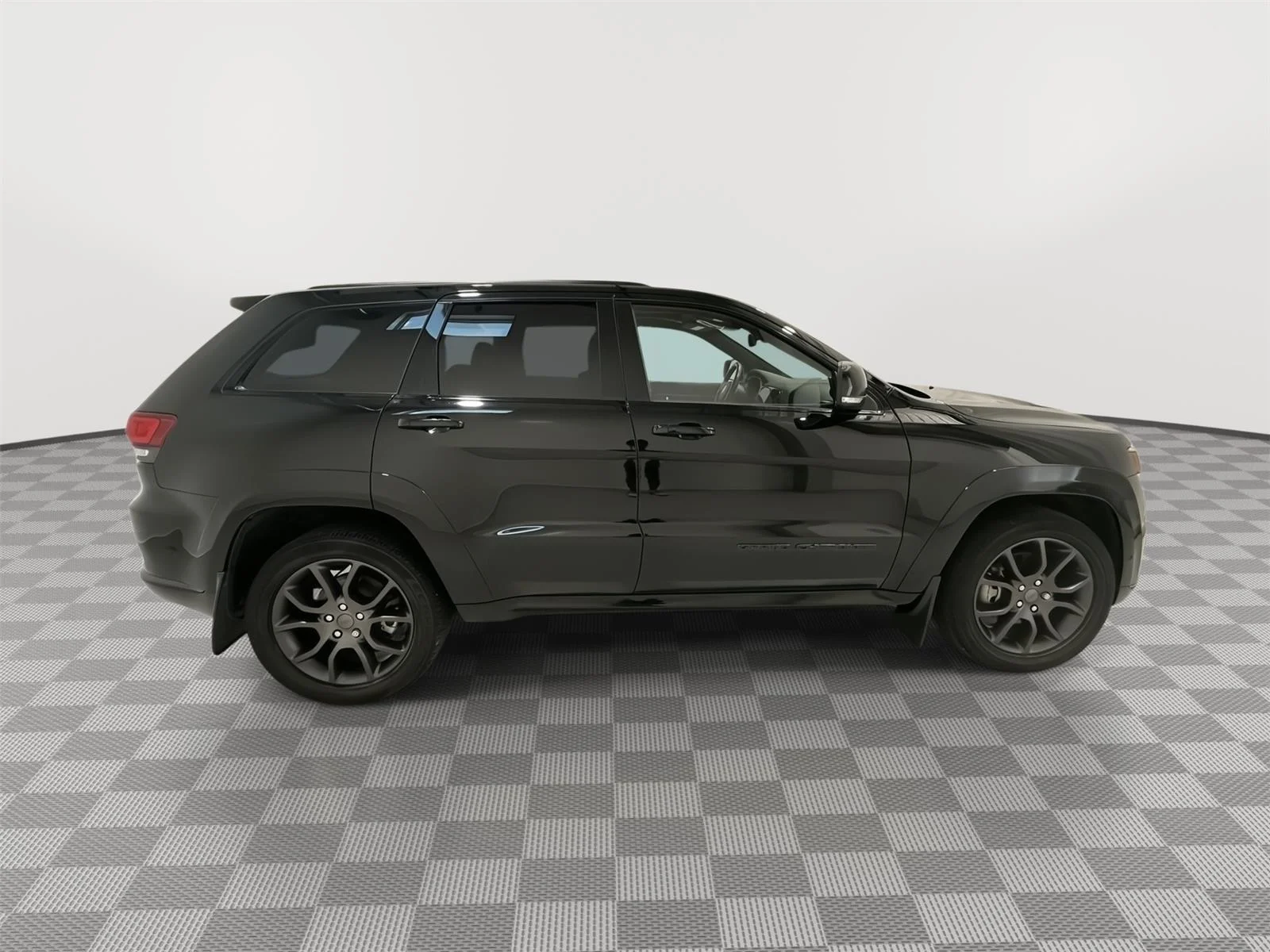 Used 2021 Diamond Black Crystal Pearl Jeep Overland image 6