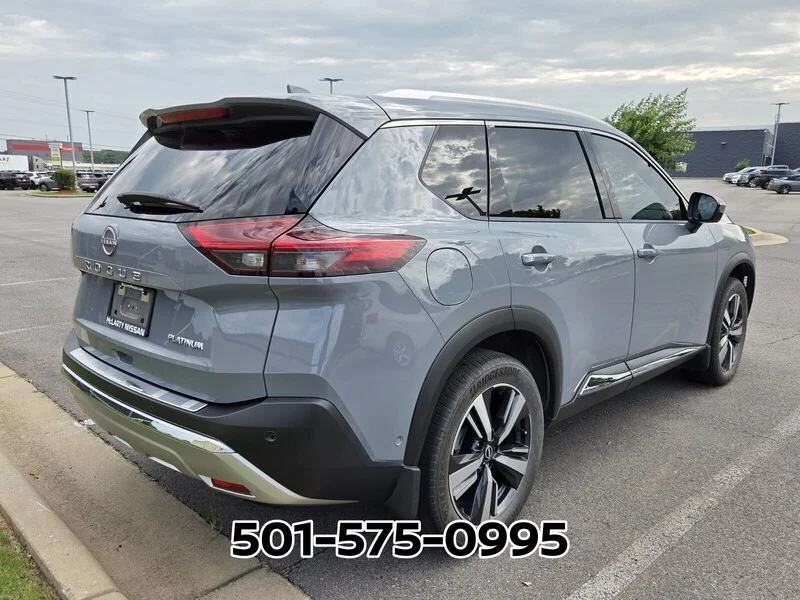 Used 2023 BLUE NISSAN FWD PLATINUM image 5