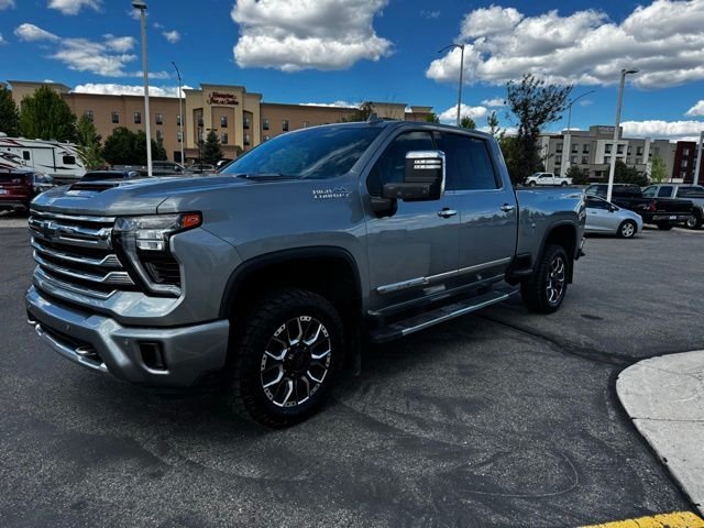 Used 2024 Slate Gray Metallic Chevrolet High Country image 2