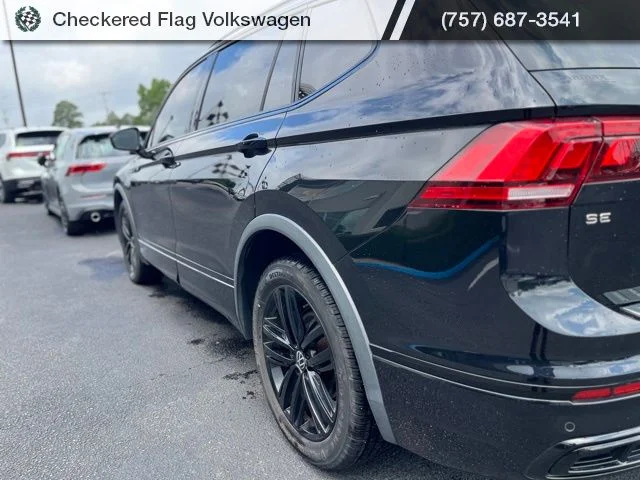 Used 2022 Deep Black Pearl Volkswagen 2.0T SE R-Line Black image 8