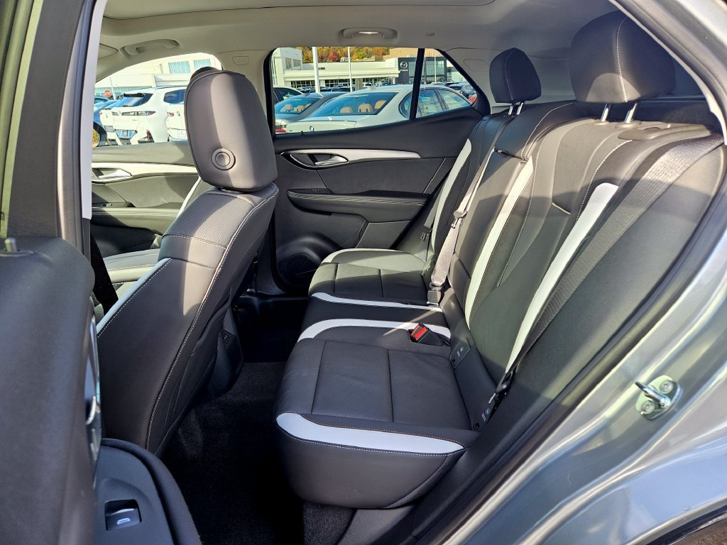 2025 Buick Envision Sport Touring - Photo 11