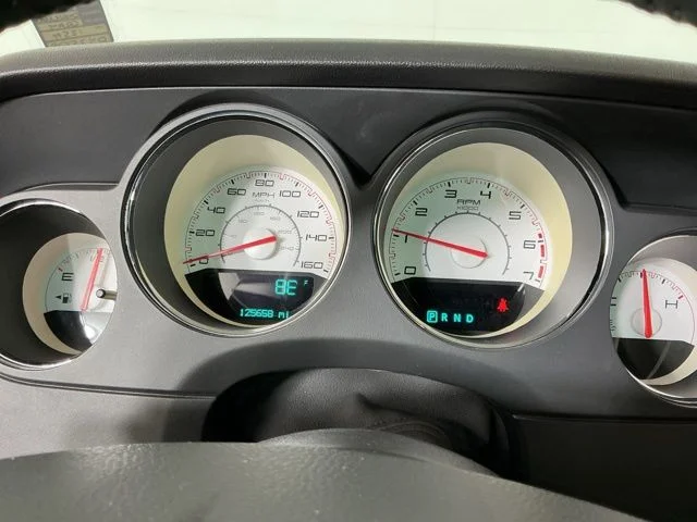 Used 2014 Crystal Metallic Dodge R/T image 16